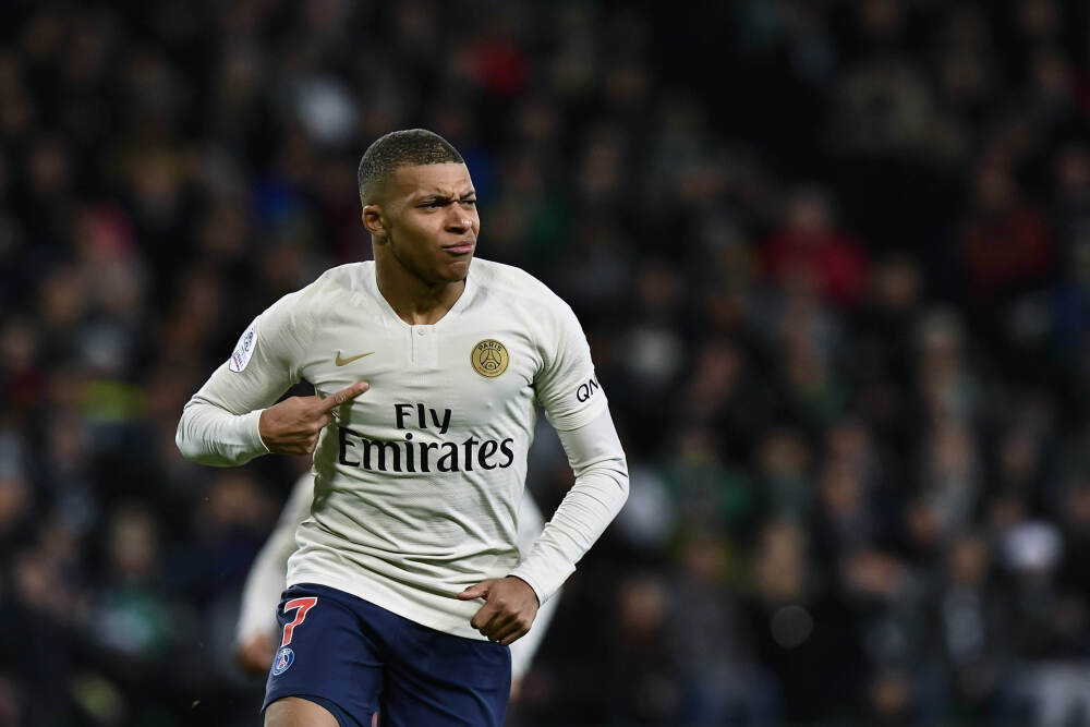 莫德里奇曝曾是餐厅服务员? 谈穆里尼奥在皇马令C罗落泪的往事!